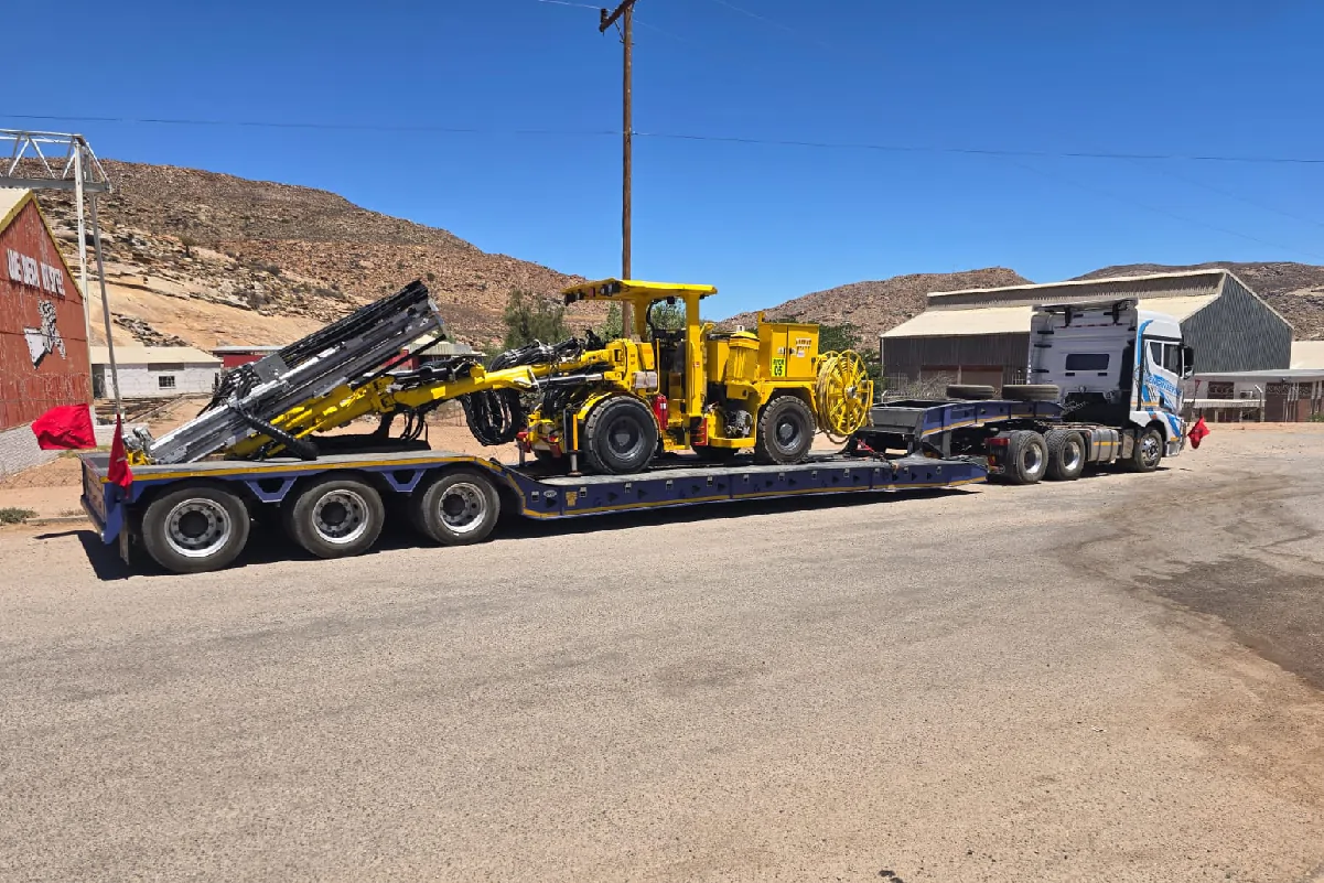 CBU abnormal transport truck moving heavy mining equipment