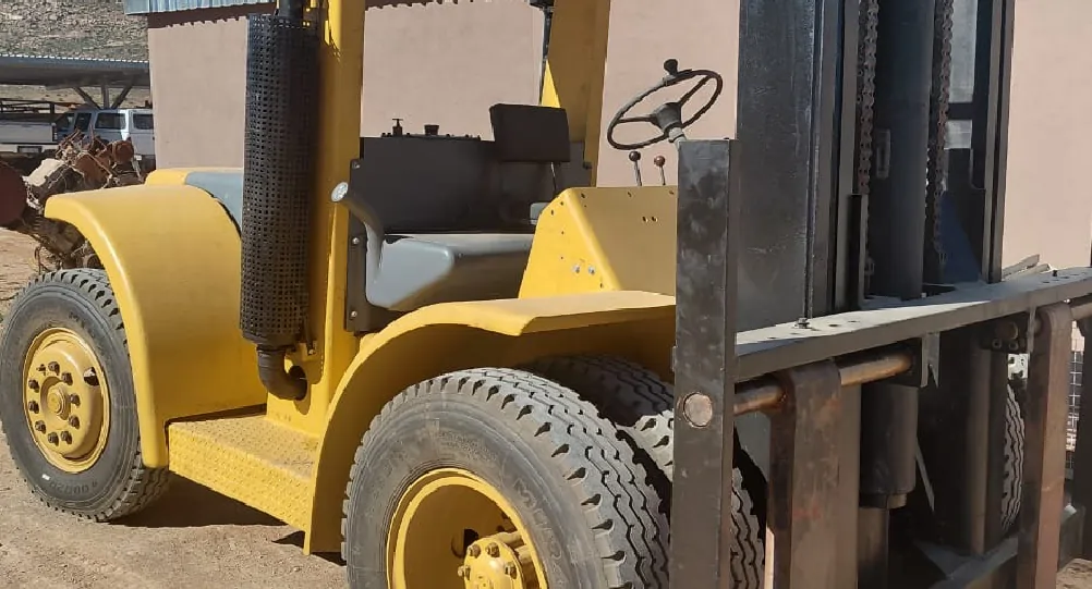 Hyster 10-ton forklift available for local rental in Springbok
